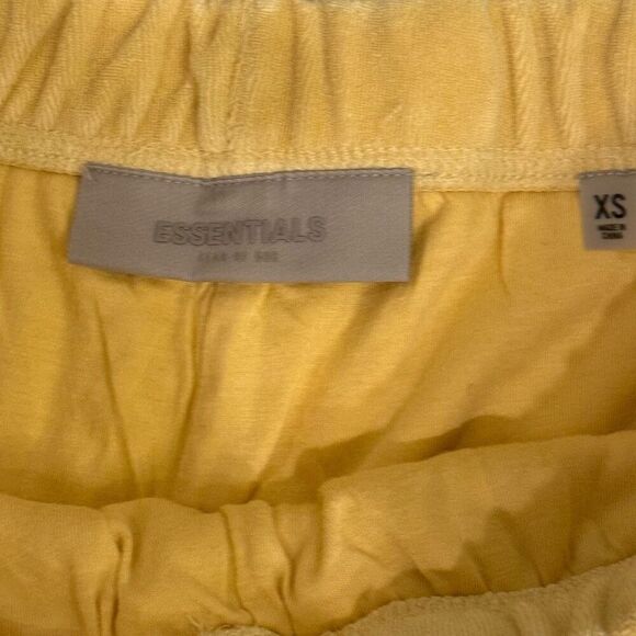 ESSENTIALS Fear Of God Terry Shorts Light Tuscan Yellow Casual Shorts Size XS - Picture 4 of 4